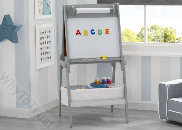 Easels with Paper Rolls
